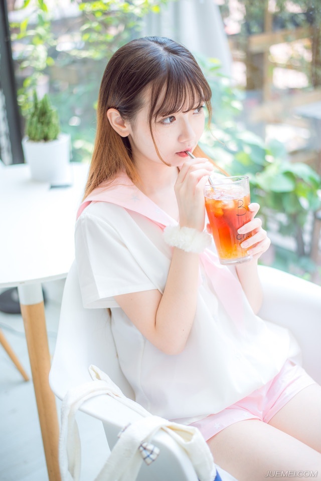 形容友情比爱情靠谱的句子句
